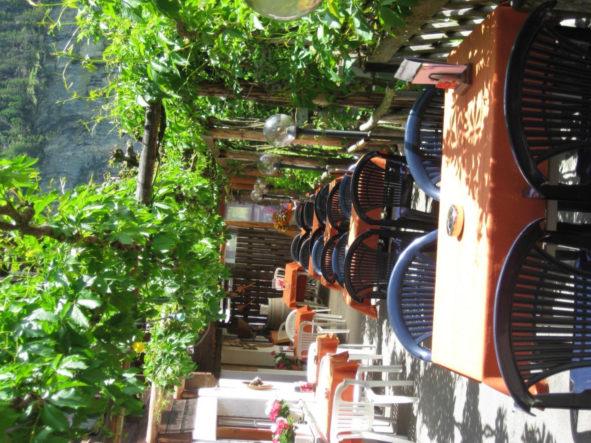 Hotel Pension Spycher Kandersteg Exterior photo
